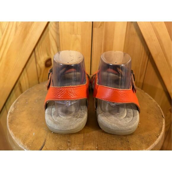 Lands' End Women's Size 7B Orange Terrain Sandals Leather - Picture 4 of 8
